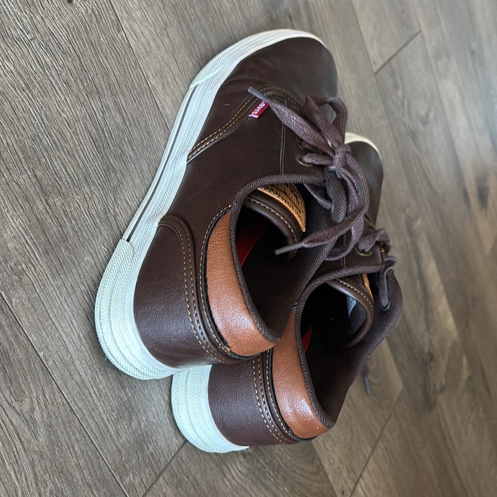 Levi’s brown casual dress sneakers - Picture 7 of 9